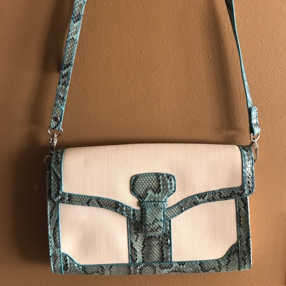 NWOT 33rd and Mad purse - Picture 1 of 6